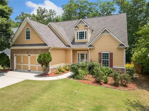 9996 Village South Dr, Douglasville, GA 30135