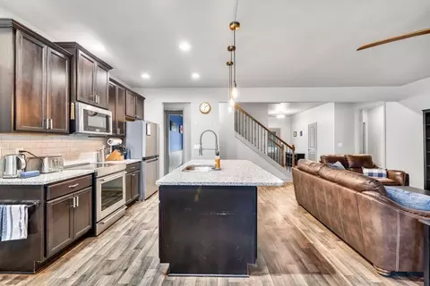 Kitchen - 386 Summersong Pl, Talmo, GA 30575 photo 2 of 5