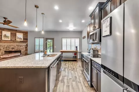 Kitchen - 386 Summersong Pl, Talmo, GA 30575 photo 4 of 5