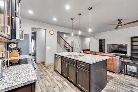 Kitchen - 386 Summersong Pl, Talmo, GA 30575 photo 3 of 5