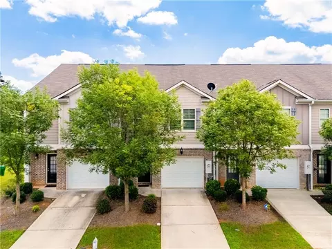 5843 Taka Ln, Lithonia, GA 30038