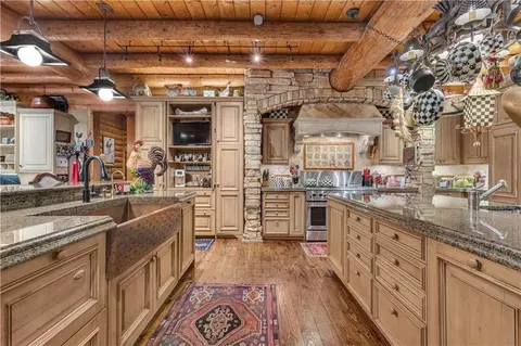 Kitchen - 14501 Woolsey Rd, Hampton, GA 30228 photo 1 of 10