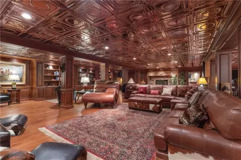 Living - 14501 Woolsey Rd, Hampton, GA 30228 photo 9 of 11