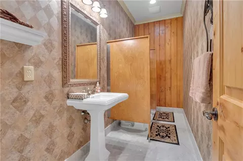 Bath - 14501 Woolsey Rd, Hampton, GA 30228 photo 10 of 17