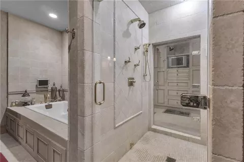 Bath - 14501 Woolsey Rd, Hampton, GA 30228 photo 2 of 17