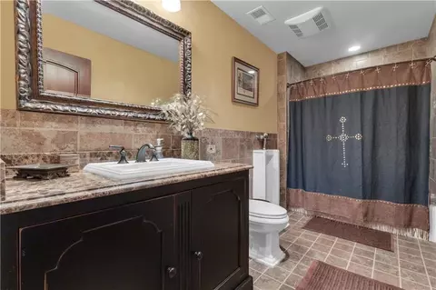 Bath - 14501 Woolsey Rd, Hampton, GA 30228 photo 9 of 17