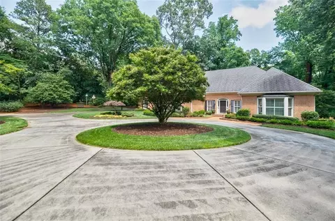 3030 Spalding Dr, Sandy Springs, GA 30350