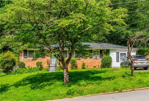 379 Utoy Cir SW, Atlanta, GA 30331
