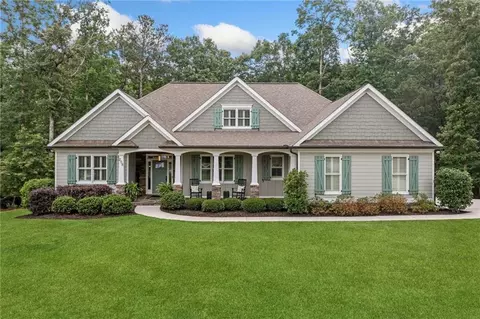 208 Wilshire Ter, White, GA 30184