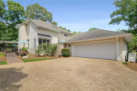 2610 Links End, Roswell, GA 30076