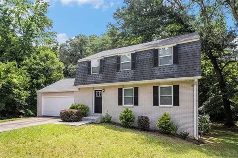 120 E Cainwood Ct E, Atlanta, GA 30349