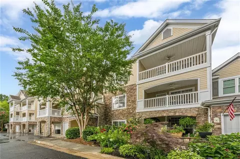422 Pembrooke Cir #422, Alpharetta, GA 30004