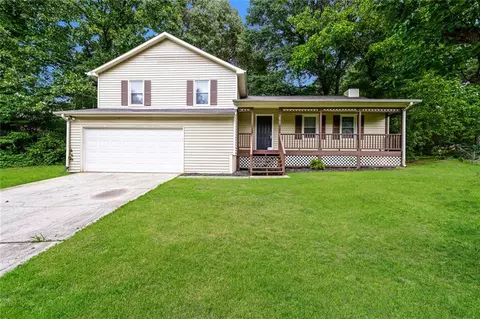 6194 Golden Meadow Ct, Riverdale, GA 30296
