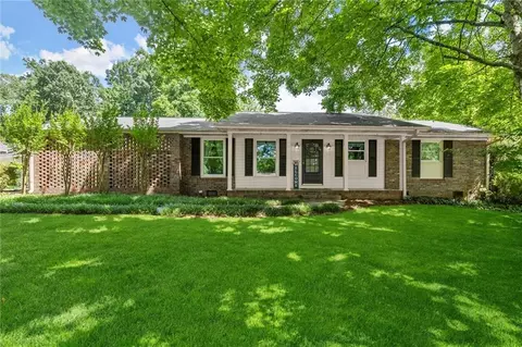 2826 Summit Ridge Dr, Marietta, GA 30066