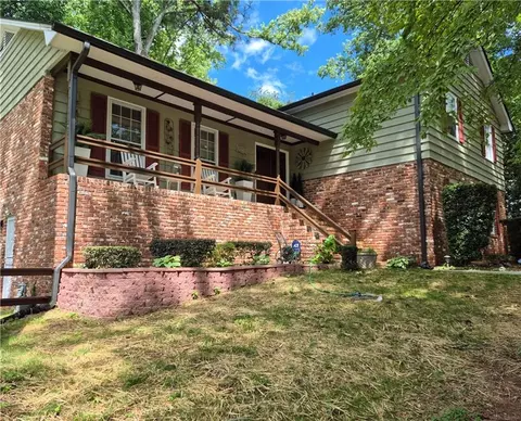 4094 Carlisle Pl, Stone Mountain, GA 30083