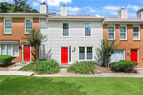 191 High Creek Dr, Roswell, GA 30076