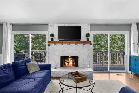 Living - 9430 Chestatee Ct, Gainesville, GA 30506 photo 2 of 5