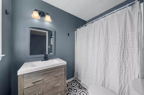 Bath - 9430 Chestatee Ct, Gainesville, GA 30506 photo 1 of 5