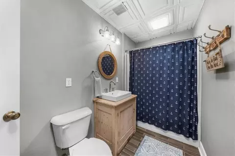 Bath - 9430 Chestatee Ct, Gainesville, GA 30506 photo 5 of 5