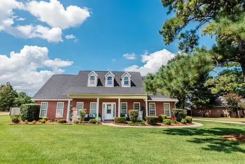 201 Wardlow Ln, Kathleen, GA 31047