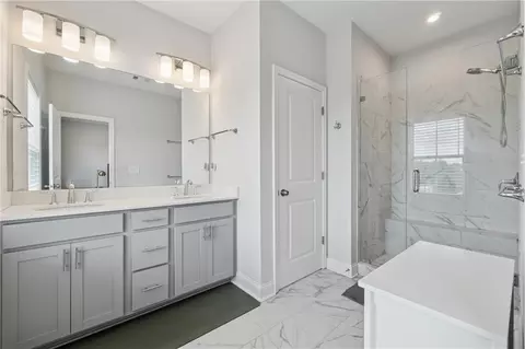 Bath - 3440 Hardy St, Duluth, GA 30096 photo 1 of 3