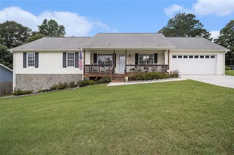 1250 Timber Walk Dr, Loganville, GA 30052