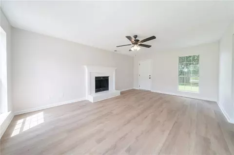 Living - 5916 Farmbrook Ln, Rex, GA 30273 photo 3 of 3