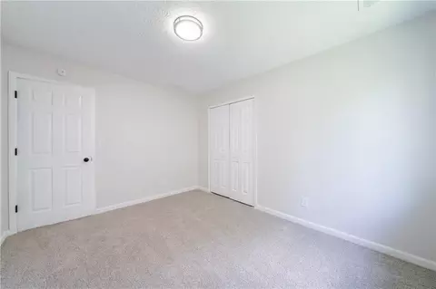 Bedroom - 5916 Farmbrook Ln, Rex, GA 30273 photo 5 of 7