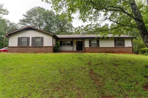 265 Forest Lake Dr, Covington, GA 30016