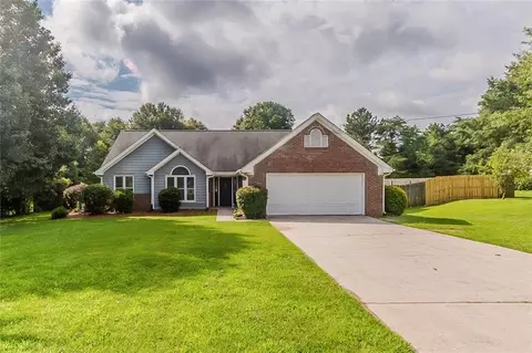 250 Meadow View Dr, Grayson, GA 30017