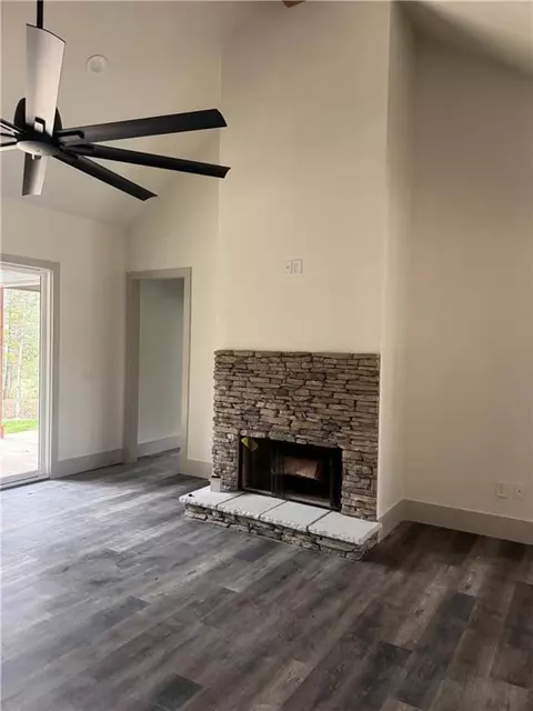 115 Cliffs Dr, Dalton, GA 30721 photo 5