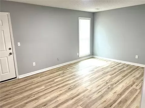 Living - 203 Galway Ln, Hampton, GA 30228 photo 2 of 2