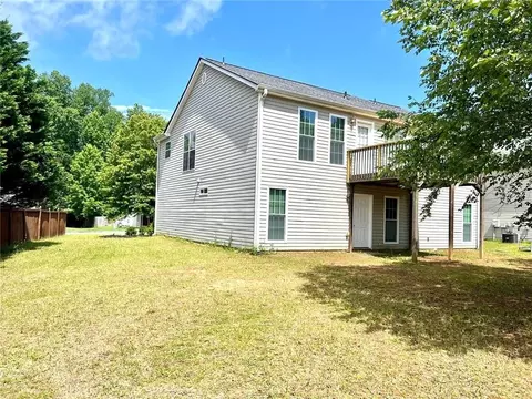 Exterior - 203 Galway Ln, Hampton, GA 30228 photo 7 of 11
