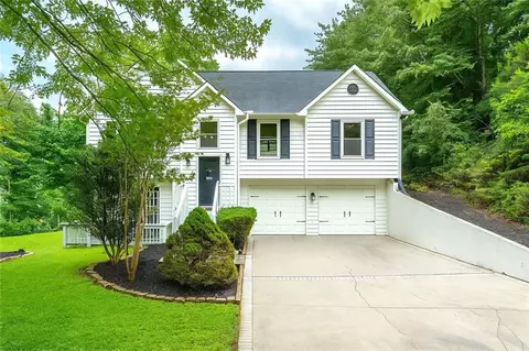 5870 Shadewater Dr, Cumming, GA 30041
