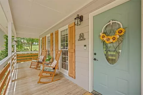 425 Shelby Ln, Hiram, GA 30141