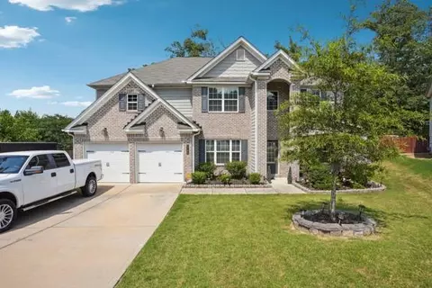 3796 Village Crossing Ln, Ellenwood, GA 30294