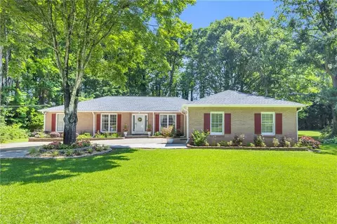 400 Little John Dr NW, Lilburn, GA 30047