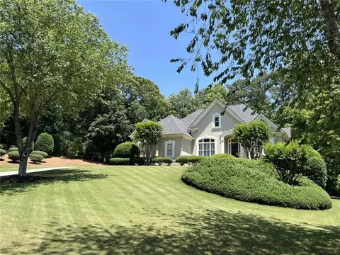 605 Meadows Creek Dr, Johns Creek, GA 30005
