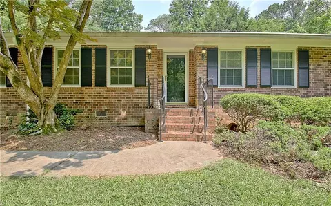 501 Bridlepath Ln, Peachtree City, GA 30269