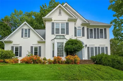 4715 Scotney Ct, Suwanee, GA 30024