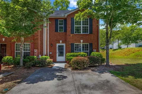 3073 Waldrop Cir, Decatur, GA 30034