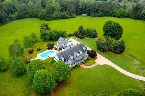 1415 N Flat Rock Rd, Douglasville, GA 30134