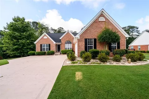 7090 Valley Landing Ct, Cumming, GA 30041