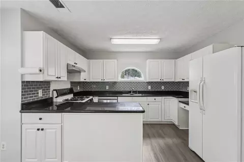 2379 Fallbrook Ct, Duluth, GA 30096 photo 8