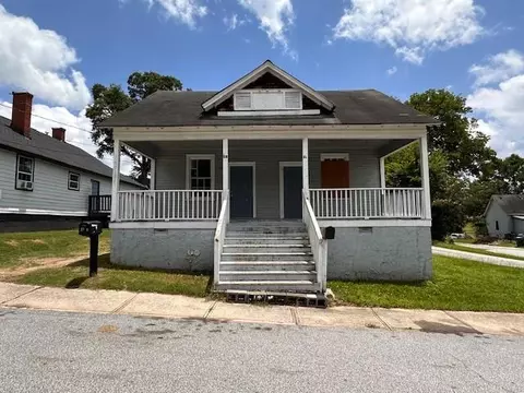 6 Hazel St, Porterdale, GA 30014