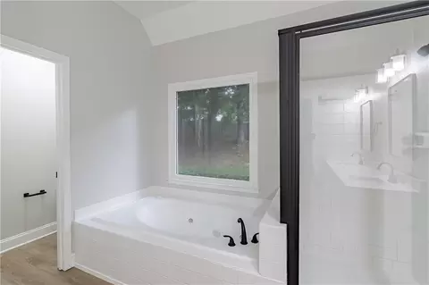 Bath - 3807 Lance Bluff Ct, Duluth, GA 30097 photo 2 of 4