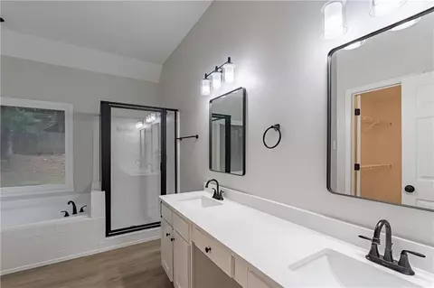 Bath - 3807 Lance Bluff Ct, Duluth, GA 30097 photo 1 of 4