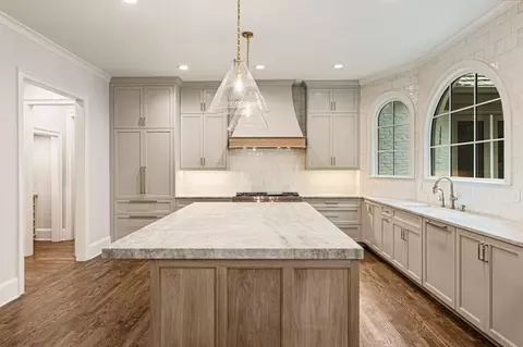 Kitchen - 1960 Drummond Pond Rd, Milton, GA 30004 photo 2 of 11
