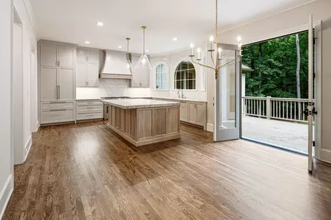 Kitchen - 1960 Drummond Pond Rd, Milton, GA 30004 photo 5 of 11