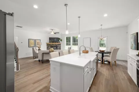 Entry Way - 515 Elder Rd, Winder, GA 30680 photo 4 of 9